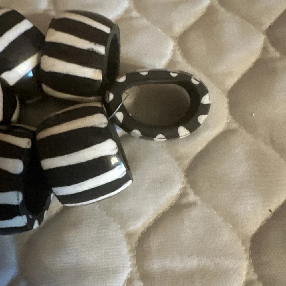 Kenyan napkin rings handcrafted from natural bovine bone Black And White Striped